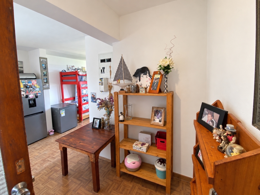 1 Bedroom Property for Sale in Fish Hoek Western Cape